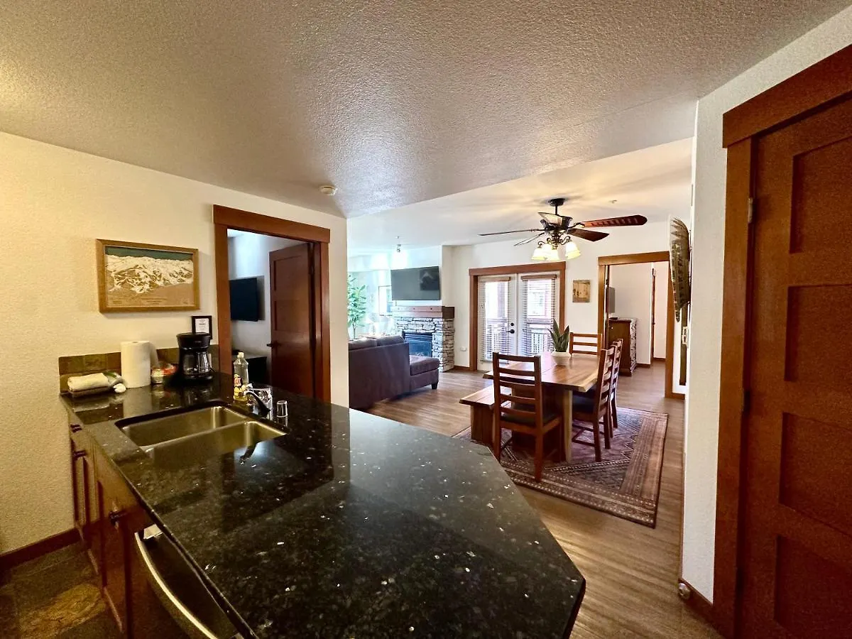 Quiet, Updated, Corner Condo In The Village! Parking, Pool & Spa Mammoth Lakes Stany Zjednoczone Ameryki