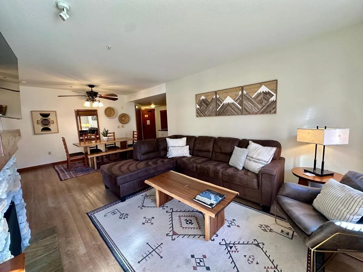 Quiet, Updated, Corner Condo In The Village! Parking, Pool & Spa Mammoth Lakes 0*,  Stany Zjednoczone Ameryki